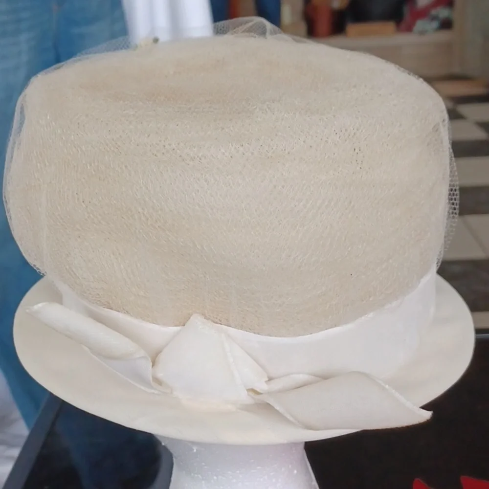 Vintage 50’s 60’s Church Pillbox Style Hat With Flowers, velvet ribbon & netting